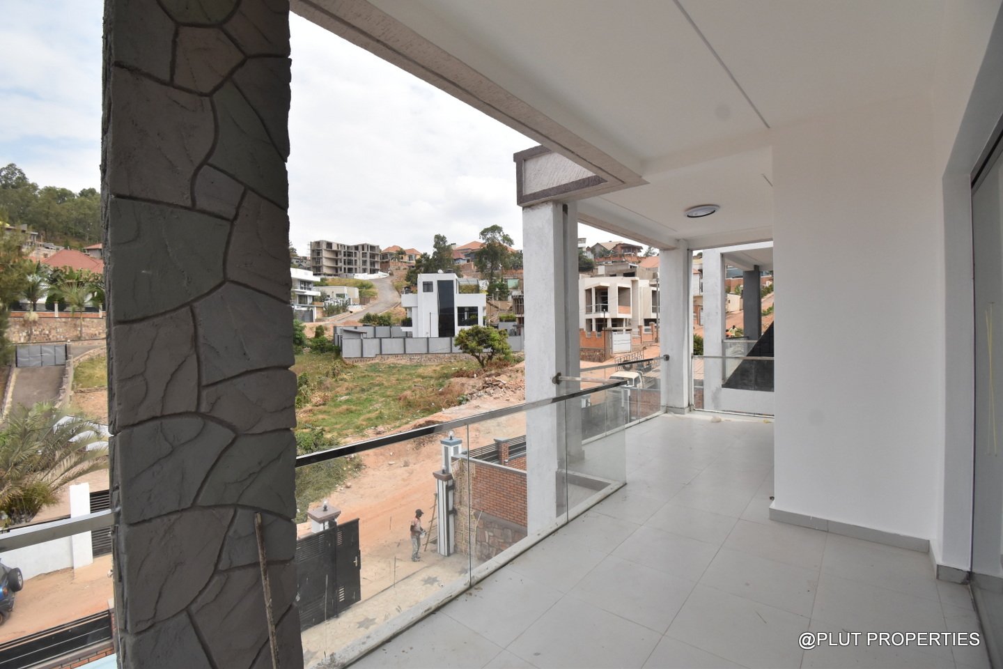 2 modern houses for sale plut properties (14) 2 modern houses for sale