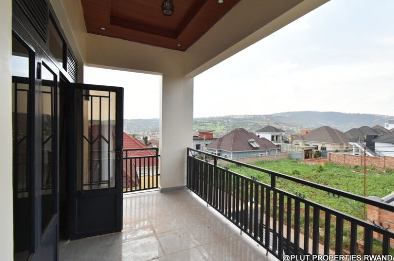 2 storey house for rent