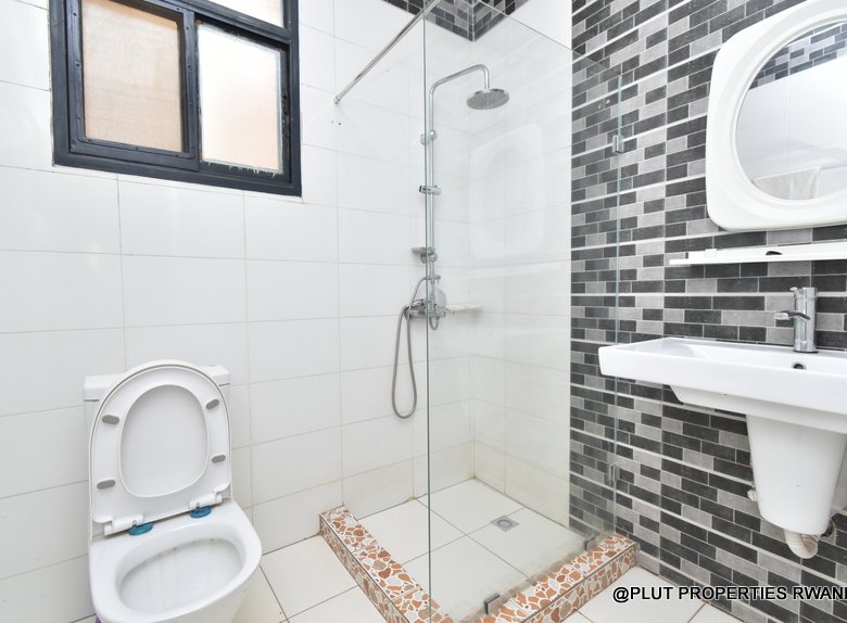 3 Bedrooms in Kibagabaga