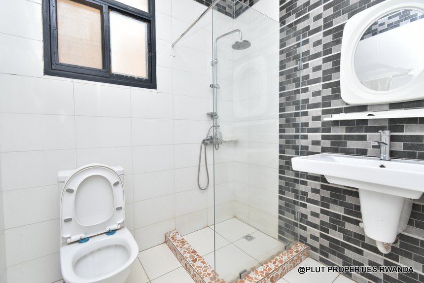 3 Bedrooms in Kibagabaga