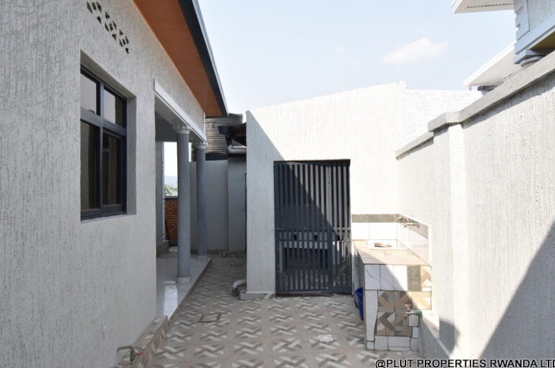 House for Sale in Prime Kanombe