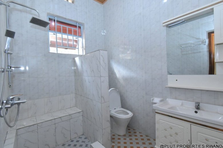 4 bedrooms house for rent in Kicukiro