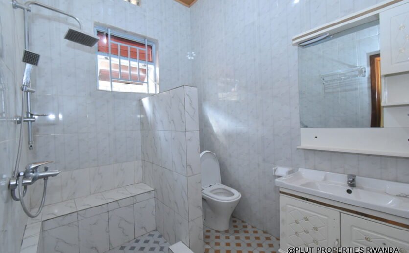 4 bedrooms house for rent in Kicukiro