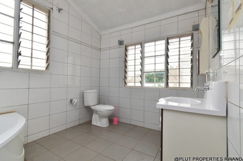 Spacious 8 Bedroom House for Sale in Kimihurura