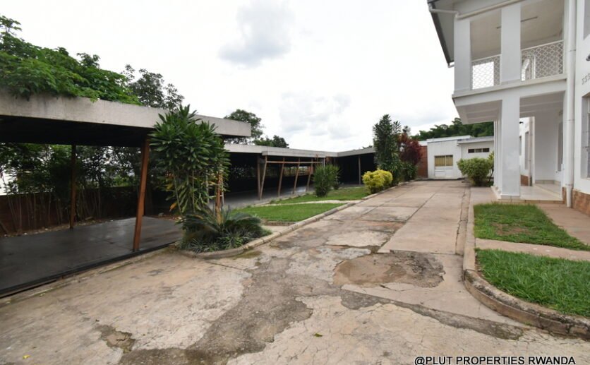 8-big-bedrooms-for-sale-in-Kimihurura-plut-properties-11-836×517 Spacious 8 Bedroom House for Sale in Kimihurura