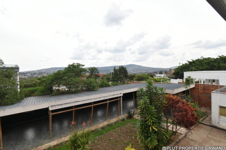 Spacious 8 Bedroom House for Sale in Kimihurura