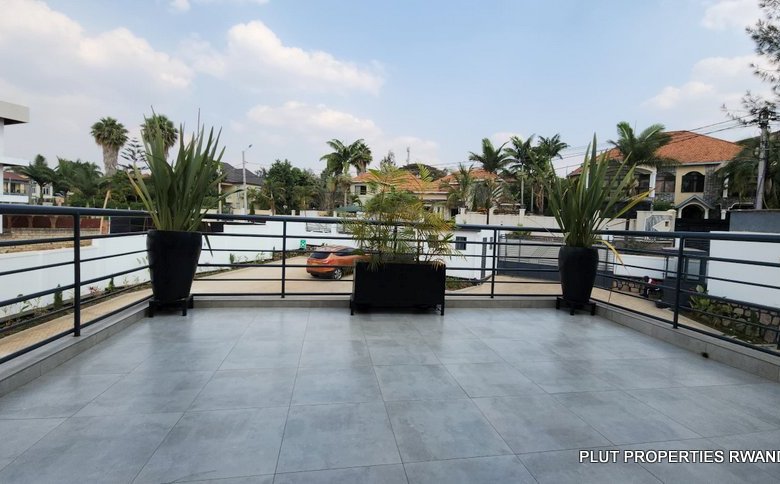Gacuriro 3 bedrooms apartment for rent