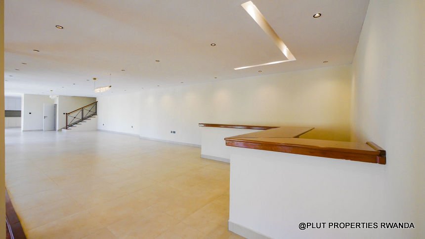 Beautiful 4- Unfurnished Bedrooms in Kiyovu 