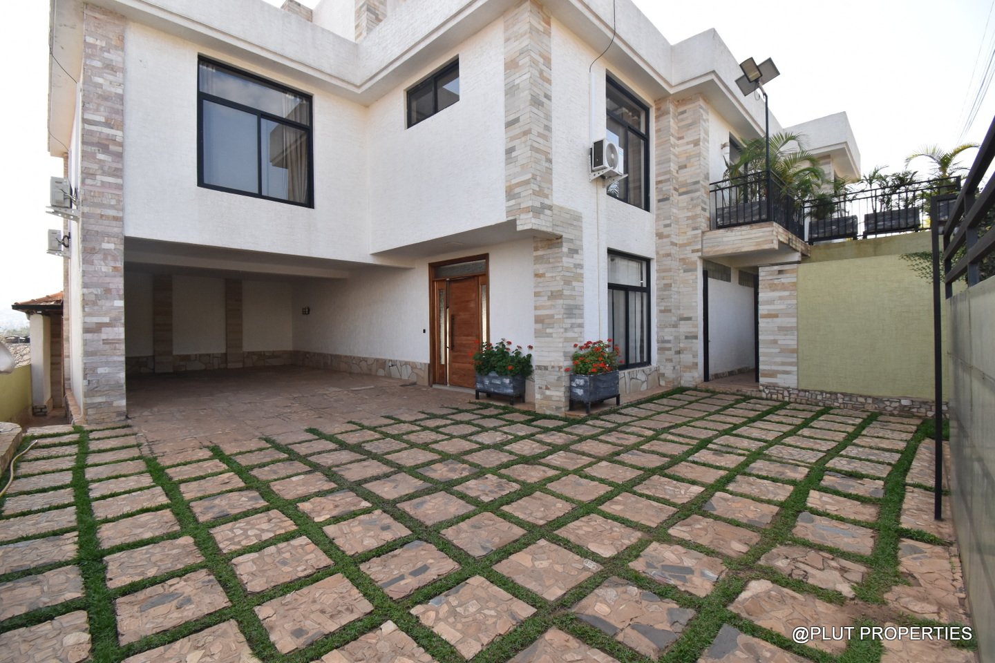 Beautiful house for rent in Gacuriro