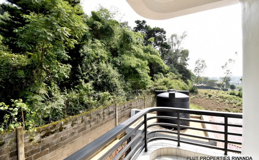 Beautiful house for rent in Kinyinya