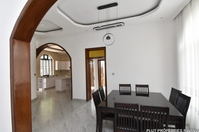 Beautiful house for rent in Kinyinya