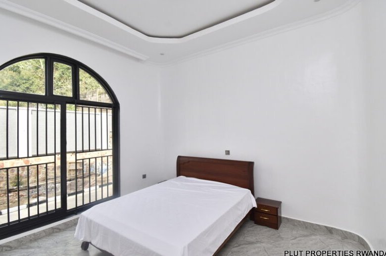 Beautiful house for rent in Kinyinya