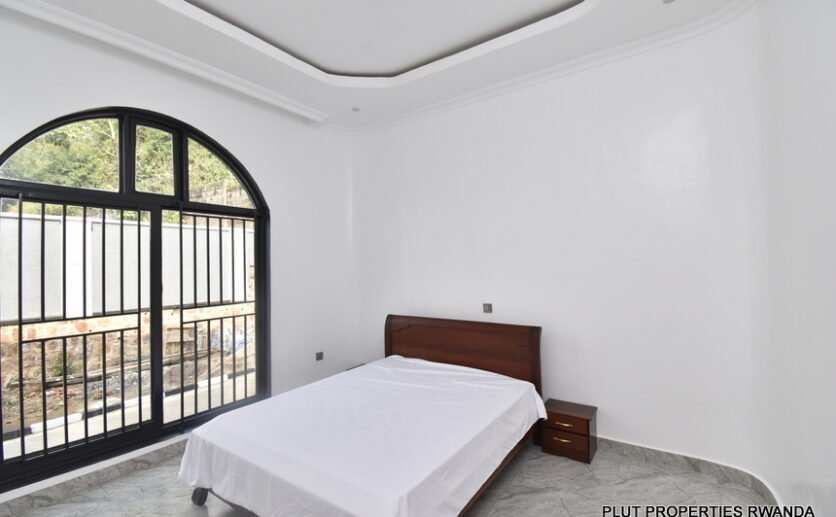 Beautiful house for rent in Kinyinya