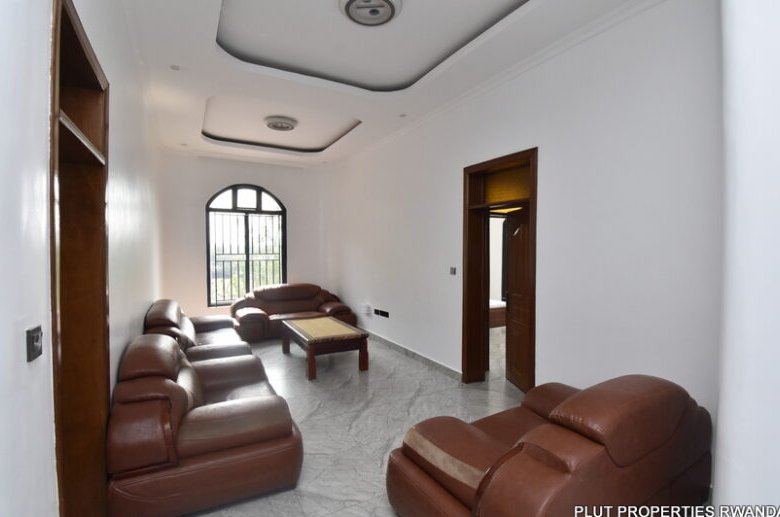 Beautiful house for rent in Kinyinya