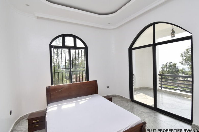 Beautiful house for rent in Kinyinya