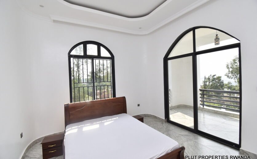 Beautiful house for rent in Kinyinya