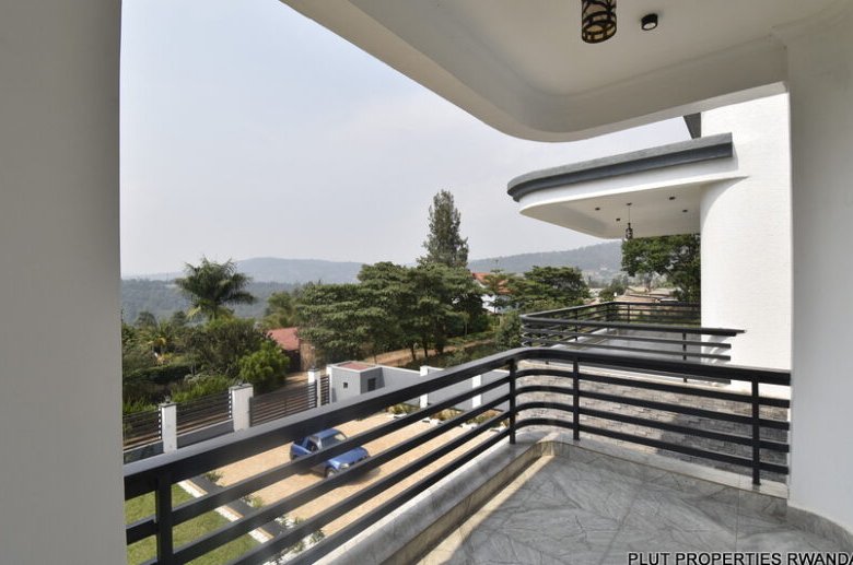 Beautiful house for rent in Kinyinya