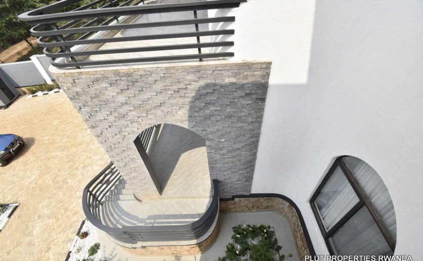 Beautiful house for rent in Kinyinya