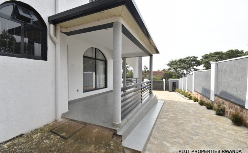 Beautiful house for rent in Kinyinya