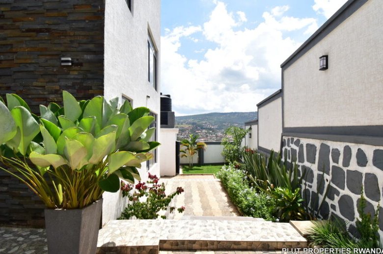 Beautiful House for Rent in Rebero