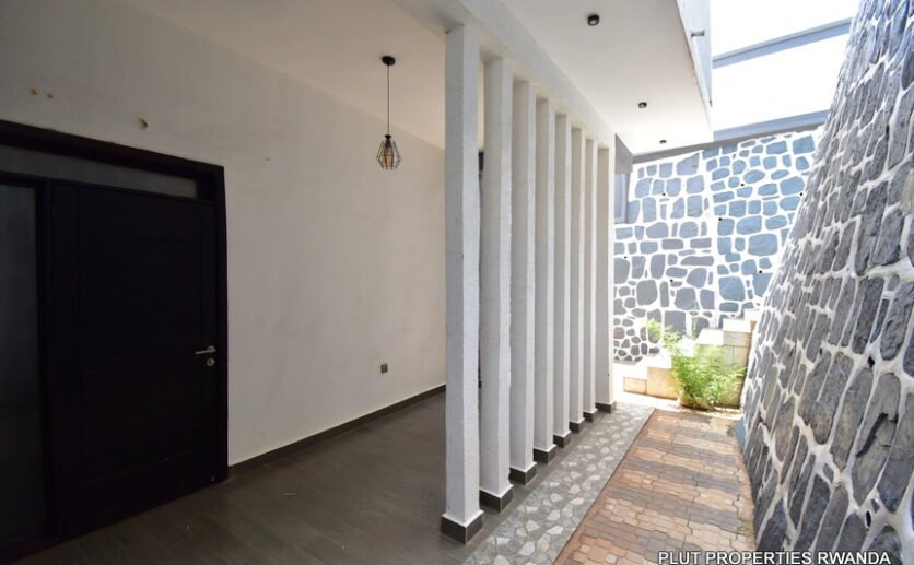 Beautiful House for Rent in Rebero