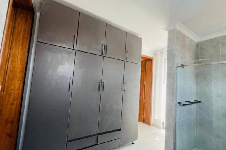 Beautiful house for sale in Kicukiro.