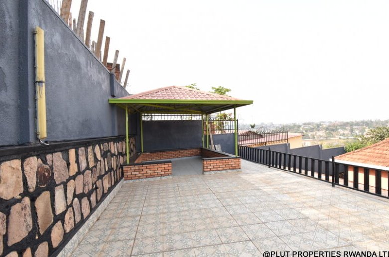Beautiful house in Kiyovu for rent
