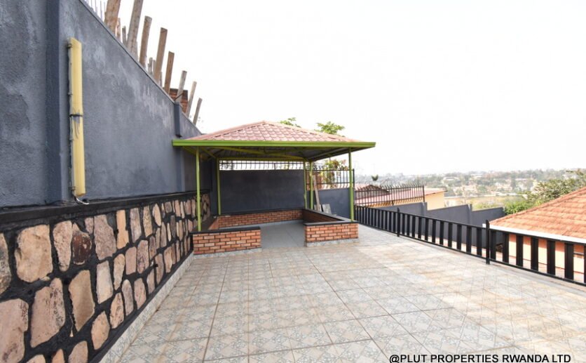 Beautiful house in Kiyovu for rent