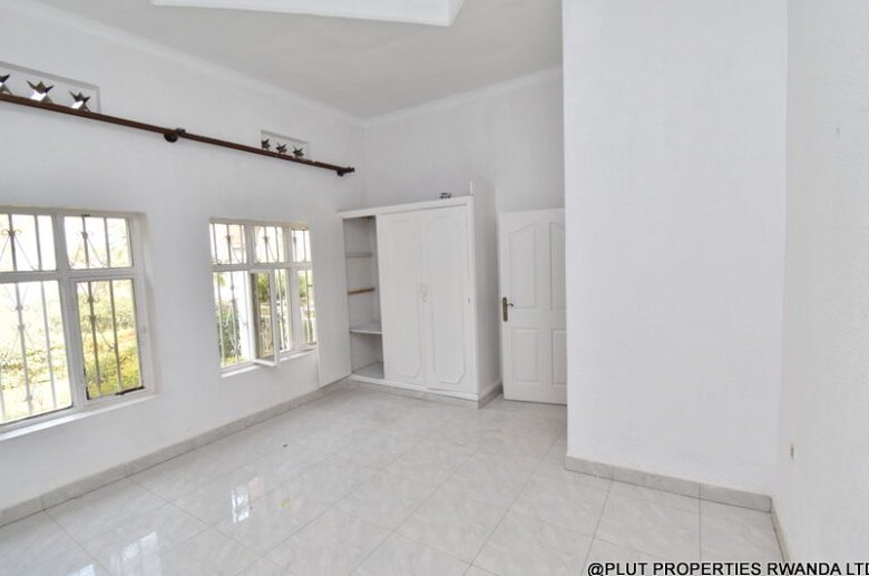 Beautiful house in Kiyovu for rent