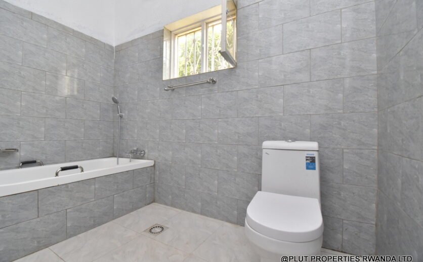 Beautiful house in Kiyovu for rent
