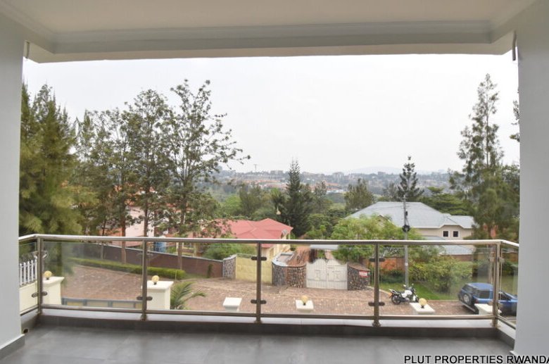 Beautiful House in Nyarutarama 