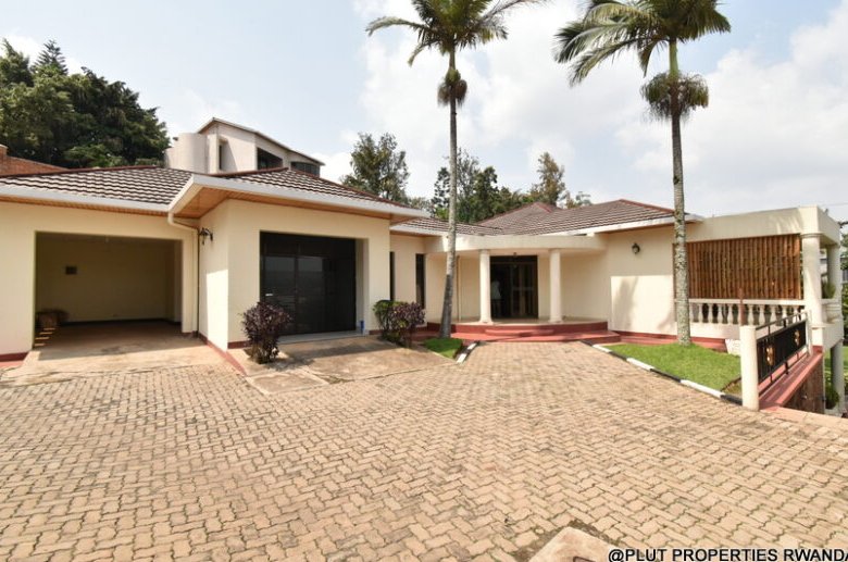 Big house for rent in Nyarutarama
