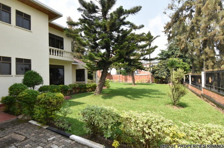 Big house for rent in Nyarutarama