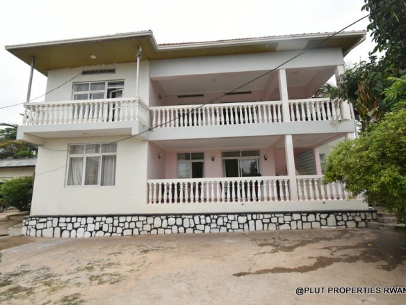BIG HOUSE FOR RENT IN NYARUTARAMA
