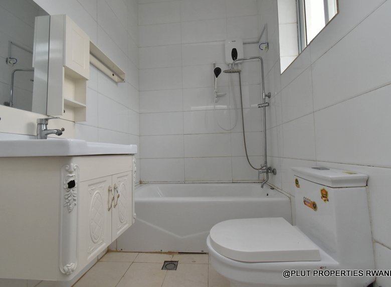 BIG HOUSE FOR RENT IN NYARUTARAMA