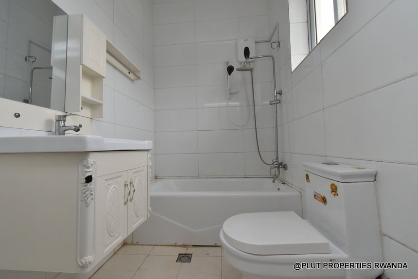 BIG HOUSE FOR RENT IN NYARUTARAMA