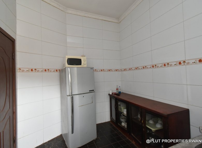 BIG HOUSE FOR RENT IN NYARUTARAMA