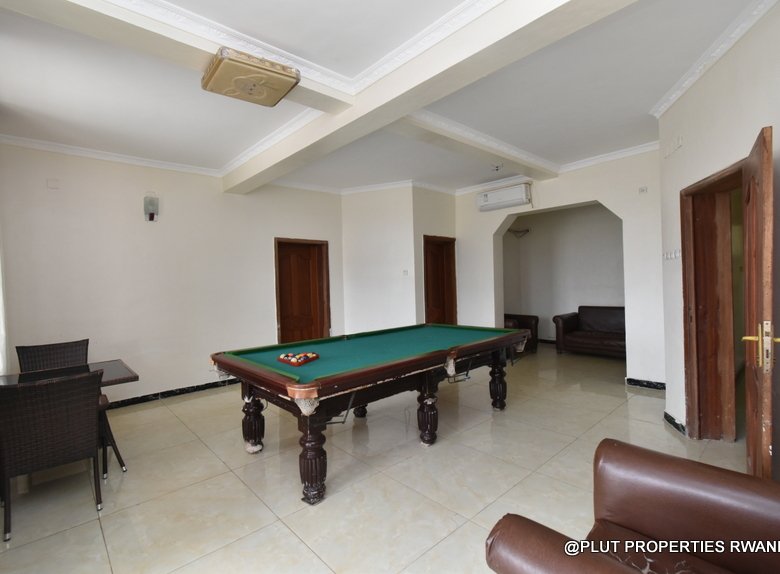 BIG HOUSE FOR RENT IN NYARUTARAMA