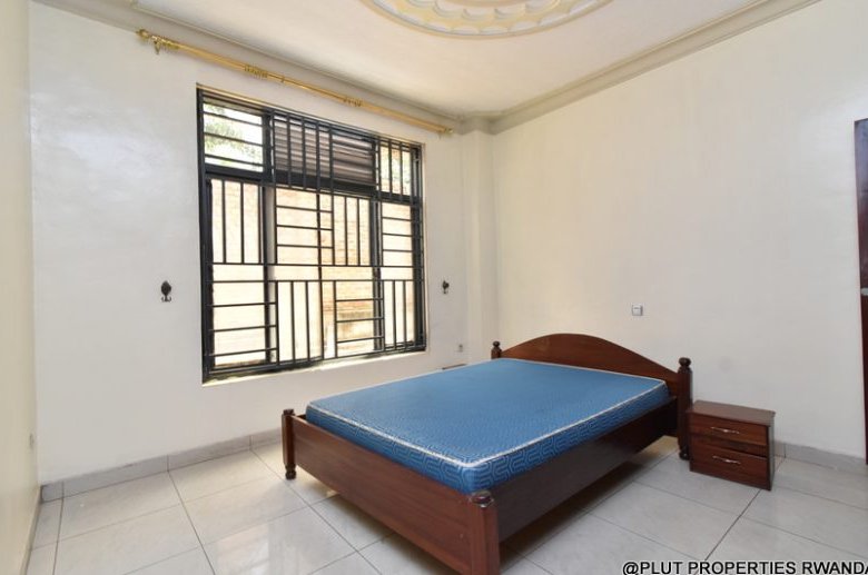 Big house for rent in Nyarutarama 