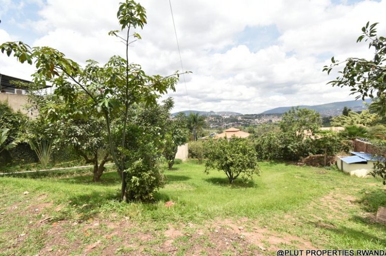 Big house for rent in Nyarutarama