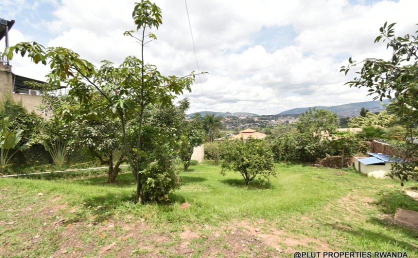 Big house for rent in Nyarutarama