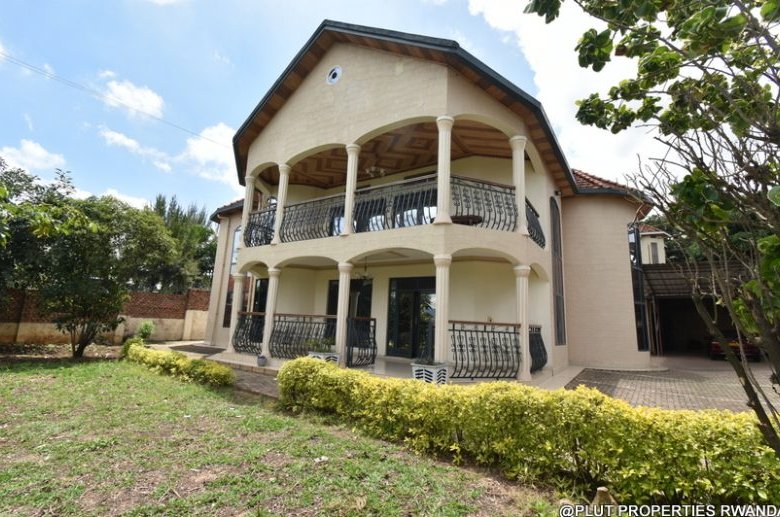 Big house for rent in Nyarutarama