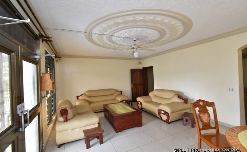 Big house for rent in Nyarutarama