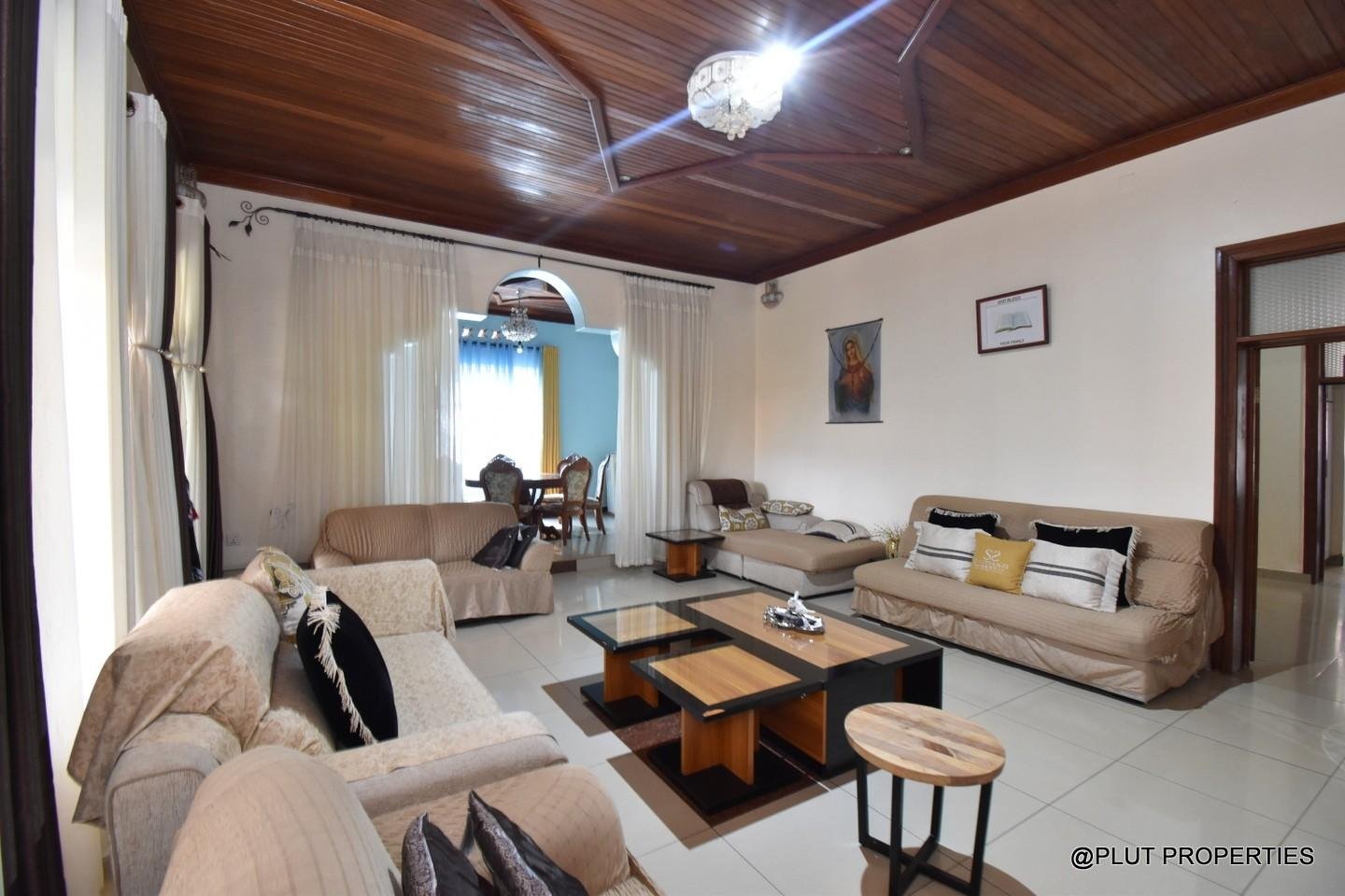 Big house for sale in Kicukiro plut properties (11) Big house for sale in Kicukiro