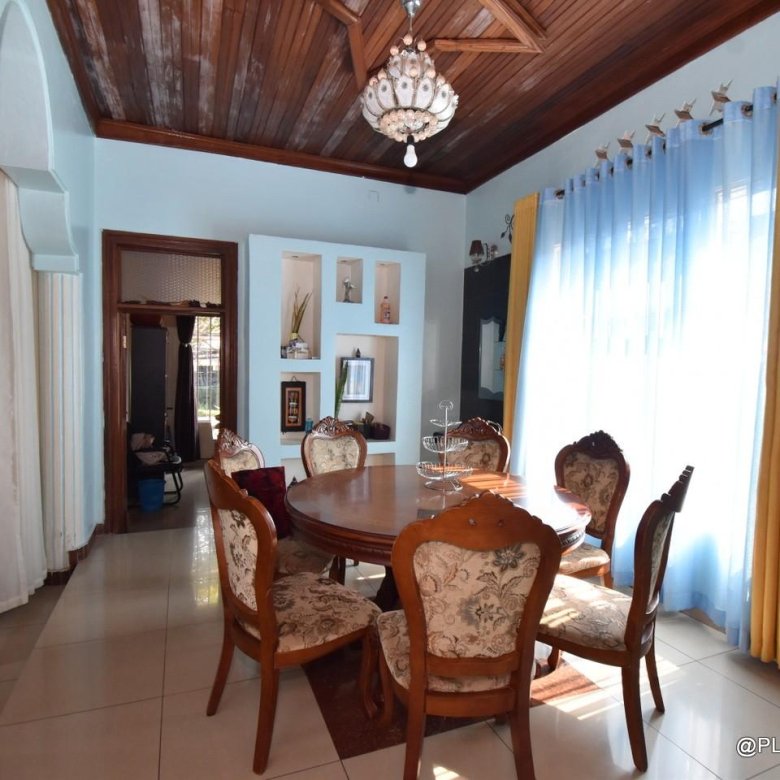 Big house for sale in Kicukiro