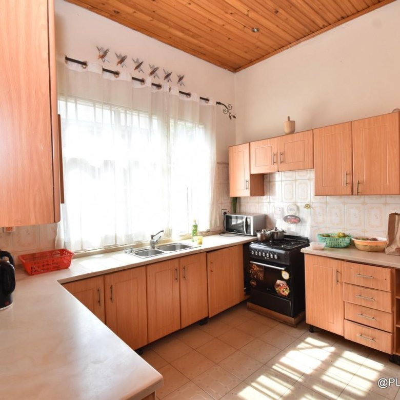 Big house for sale in Kicukiro