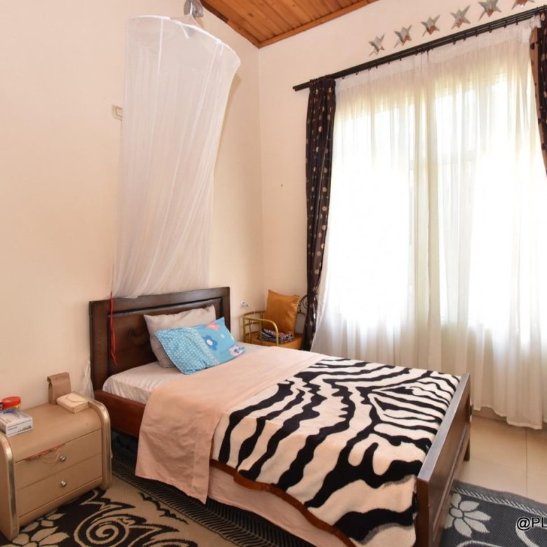 Big house for sale in Kicukiro