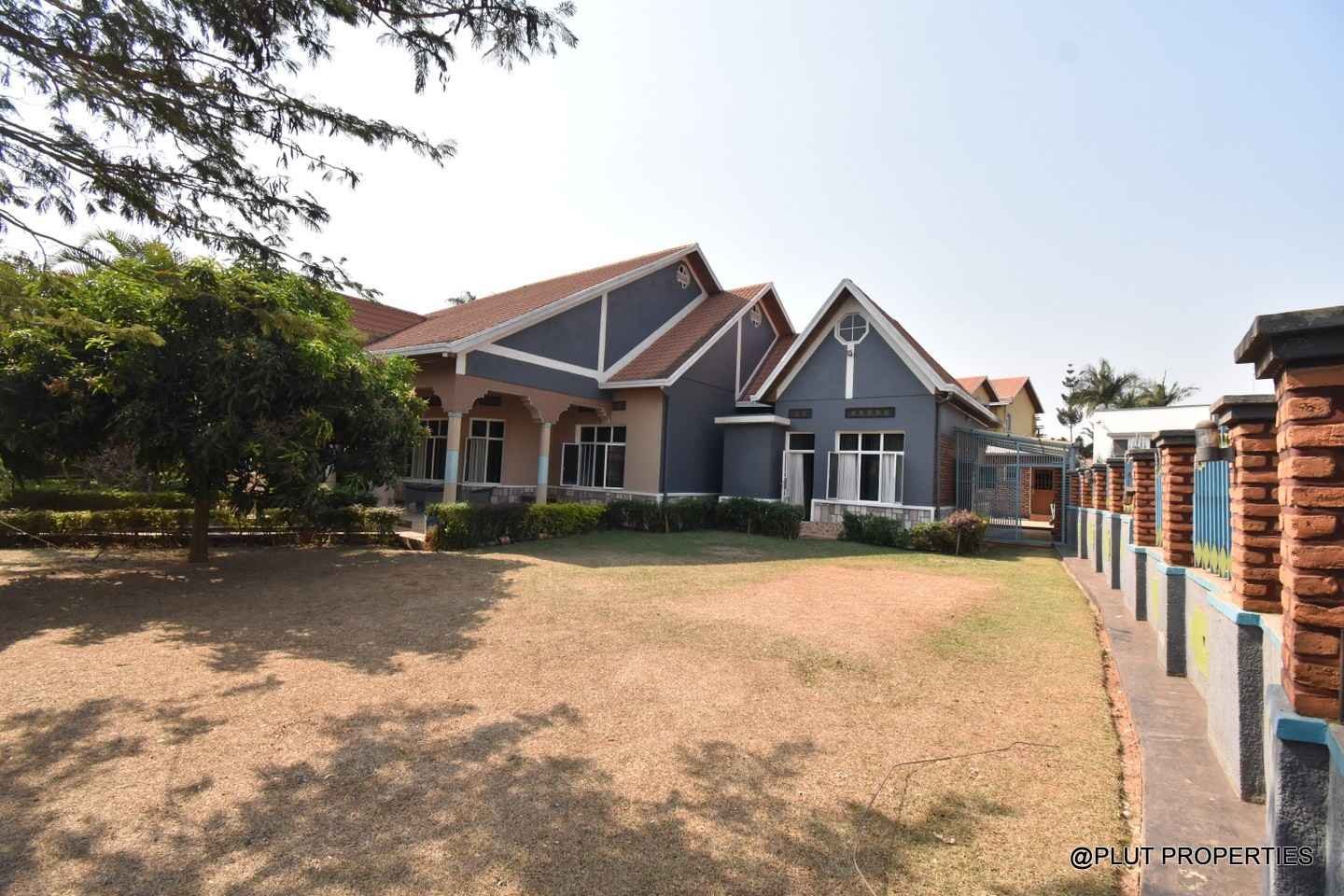 Big house for sale in Kicukiro plut properties (3) Big house for sale in Kicukiro