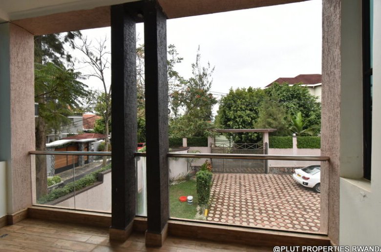 Big Nyarutarama house for rent