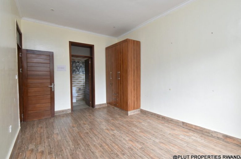 Big Nyarutarama house for rent